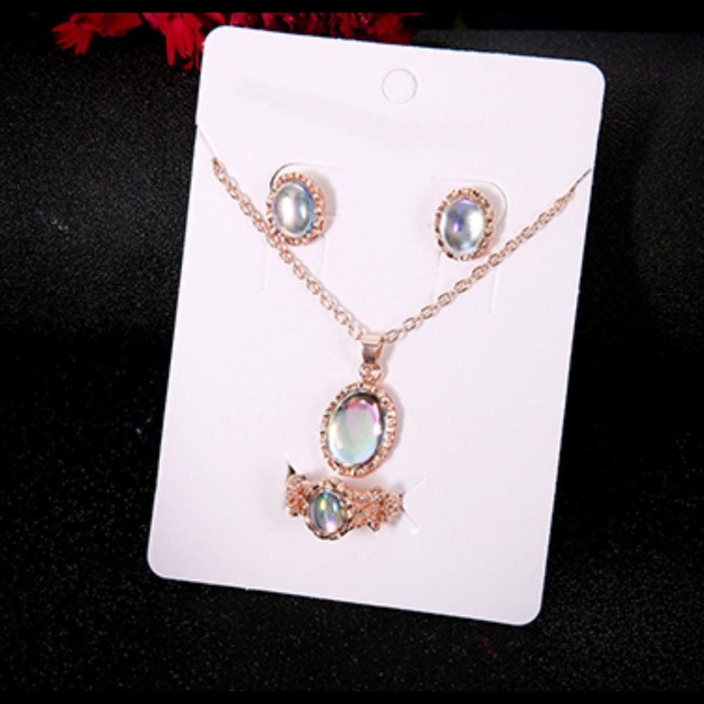 NEW IN! Opal and Gold Gypsy Jewelry Set - Picture 6 of 6